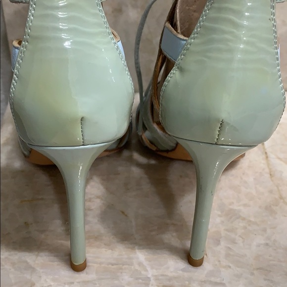 Shoes - Picture 5 of 9